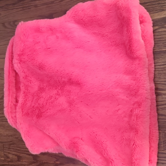 Fashion Nova Vibrant Pink Faux Fur Vest - Picture 6 of 6